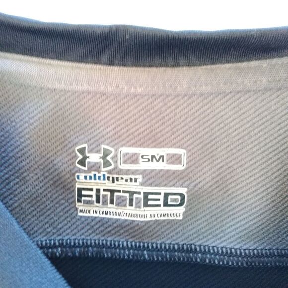 Under Armour sports shirt - Picture 3 of 5